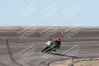 media/Jan-15-2026-Racers Edge (Thu) [[dfebeb70ab]]/3-B Group/Session 2 (Bowl Exit)/